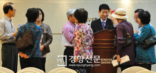 [경향포토]솔로몬저축은행 예금자 상담