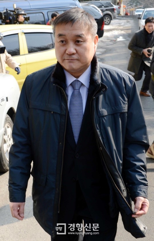 [경향포토]법정나서는 김태환
