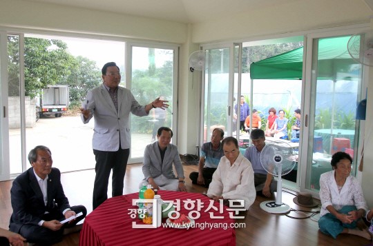 정기호 영광군수, 법성 덕평마을 회관 개관 축하방문