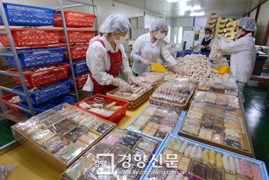 [렌즈로 본 세상]추석 한과, 모두에게 넉넉한 명절이길…