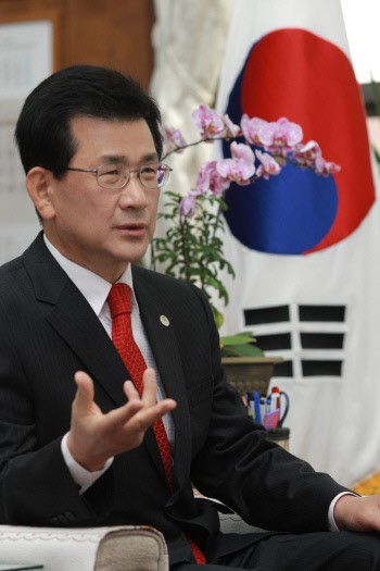 이시종 충북지사 “바이오산업의 비전을 도민과 공유해라”