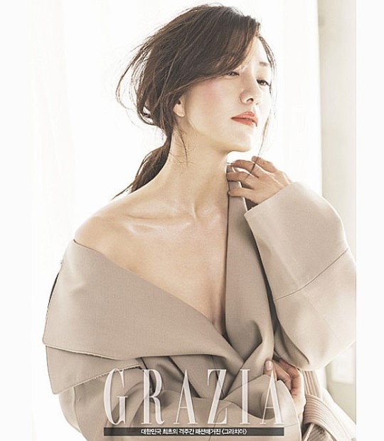 김희애, 그라치아 창간 1주년 기념호 커버 모델로 등장