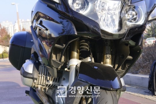 [박 기자의 좌충우돌]‘럭셔리 투어러 BMW R1200RT를 타다’
