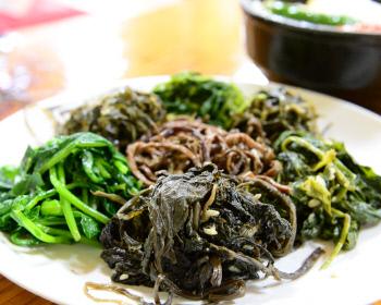 얼마나 좋으면…오색약수, 동장군이 다 마셨네