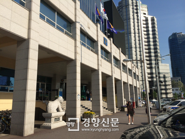 서울 남대문경찰서 앞에 해태상이 세워진 이유는