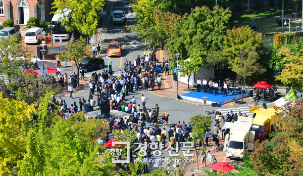 [경향포토]경복대학교 실용음악과 학생들 정동문화축제 공연