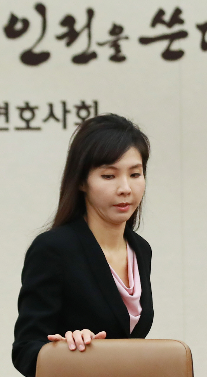 서지현 검사 “피해자 권리 당당히 행사…성폭력은 권력 문제”