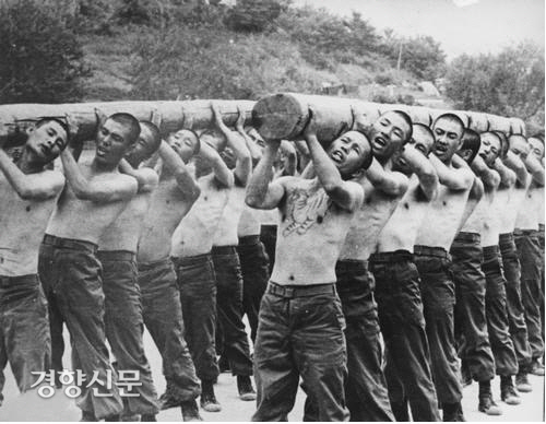 삼청교육대 피해자들, 국가배상 청구소송 나선다