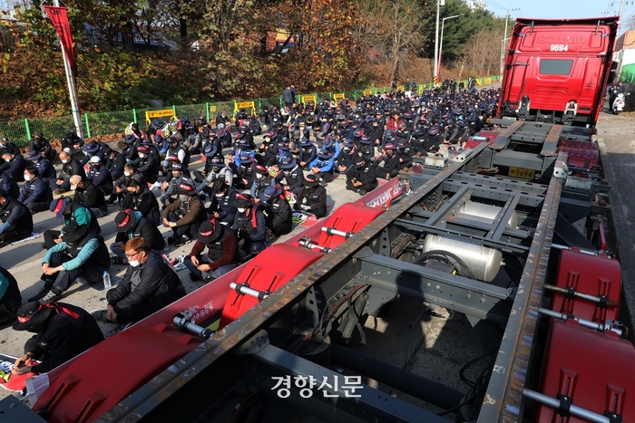 화물연대 총파업에 건설업계도 긴장···“파업장기화시 피해 불가피”