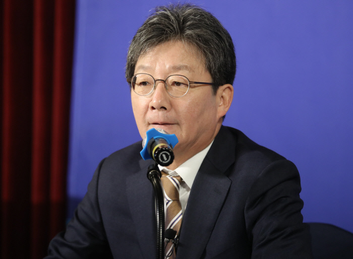 “때 기다린다” 유승민도 불출마…컷오프 4명 ‘윤심 전대’로