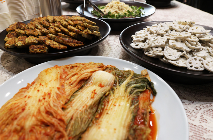 고기 없는 ‘저탄소 식단’, 사찰음식 어떠세요?…강진군 체험관 연다