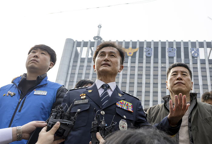 ‘총경회의’ 주도 류삼영 총경, 경정급 경남청 112상황팀장 전보···“망신주기”