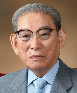‘1조원대 장학재단’ 이종환 전 삼영화학그룹 회장 별세