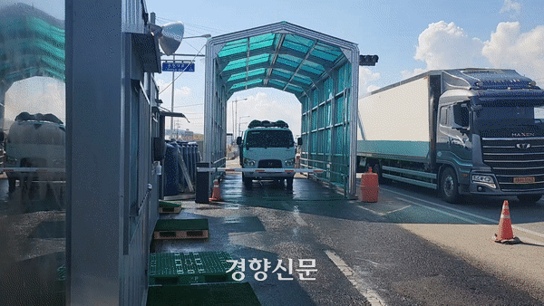 “방역 초소에 축산차량 줄 지어”…럼피스킨병  확산에 농가 ‘발동동’[현장에서]