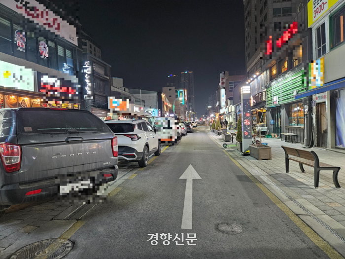 ‘청주시 먹자길’ 개선했지만…효과없어 상인들 한숨[현장에서]