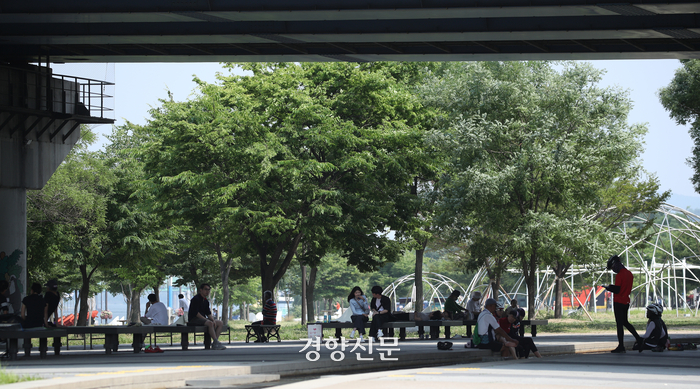 더위도 머물러 쉬어가는 곳 [정동길 옆 사진관]