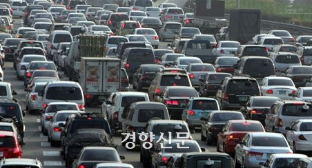 귀경길 정체 시작…정오 기준 서울~부산 10시간 30분