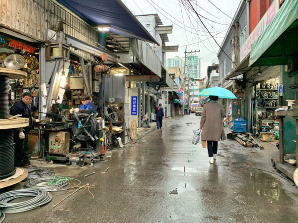 [골목 내시경]영등포시장 골목-먹고 입고 마시고 즐기는 풍요로운 시장