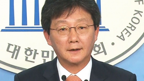 유승민 "의총 뜻 받들어 원내대표직 사퇴"