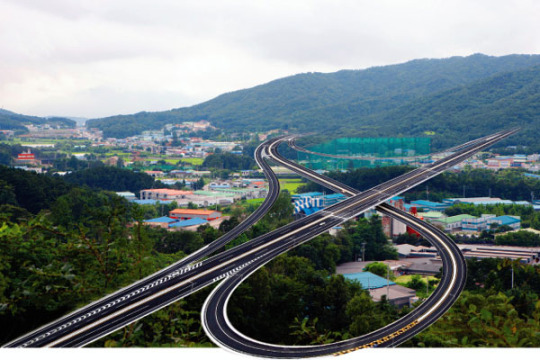 [ECONOMY]   왜, 소흘IC 부근 1.7km는 곡선인가