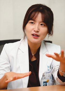 [커버스토리 | ‘마음의 감기’ 날리는 법 02] “누구나 걸릴 수 있는 병 빨리 병원 문 두드려라”
