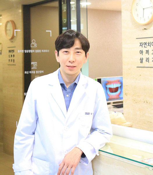 [기획] 임플란트 치료 중점 의원, 더이룸치과
