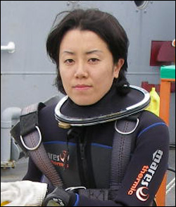 물 속에서 불꽃 튀는 삶 꿈꾸는 용접 海女