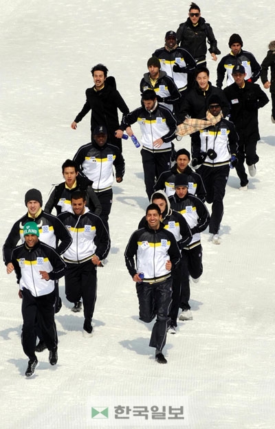 [2010 미스터 월드] 서바이벌 게임·트레킹… We are the best
