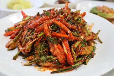 목포 선창가에서 만난 새콤달콤 간재미초무침… 잃어버린 입맛이 돌아와
