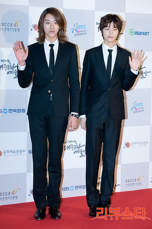 [포토] 씨앤블루 이정신-강민혁, 훈남들의 수트 스타일