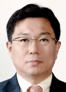 강성행보 윤상직, 대기업 격려모드로