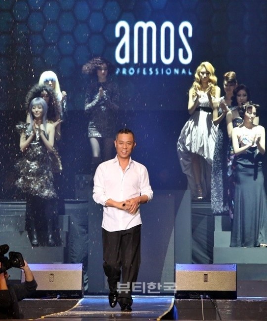 [BH포토]아모스헤어쇼 피날레에 선 헤어아티스트 오민, 오늘은 내가 주인공