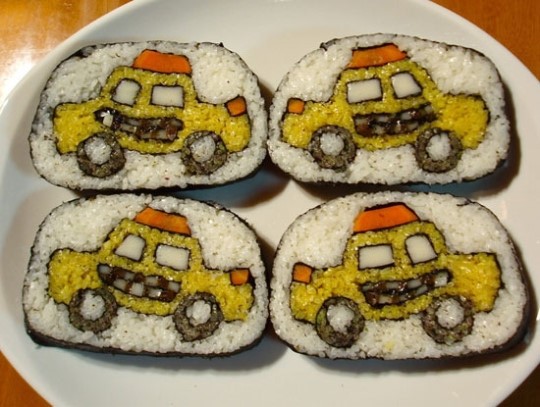 둘둘 김밥 속에 담긴 예술