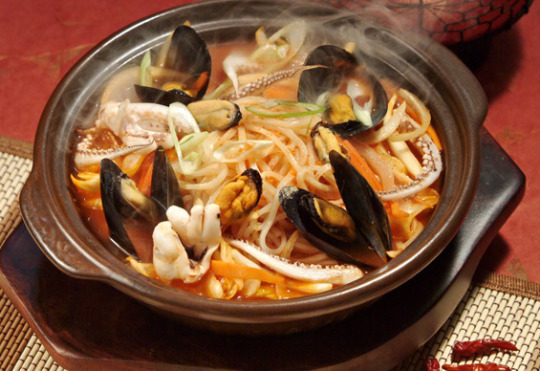 짬뽕과 떡볶이 브랜드를 입다