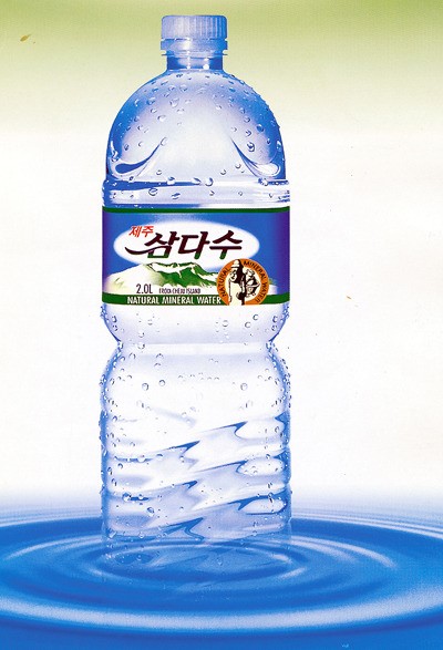 생수·라면 파동에 과징금까지…