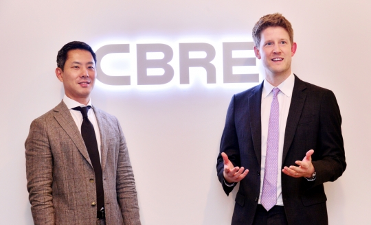 [Herald Interview] ‘Race for core assets overseas still competitive amid pandemic’