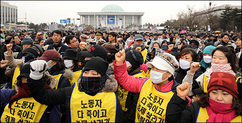 전기충격 먹고 즉결심판 앞에 선 집회 자유