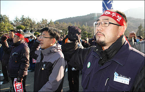 대림차 정리해고 철회, 타결 안되면 강도높은 투쟁