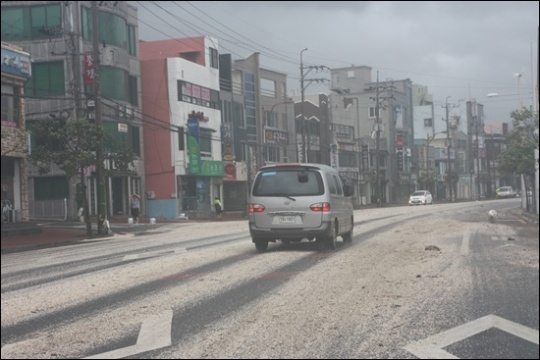 태풍 볼라벤, 여수 밤바다 뒤집어놨다