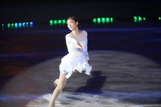김연아의 이매진, 반전이 있는 평화를 꿈꾸다