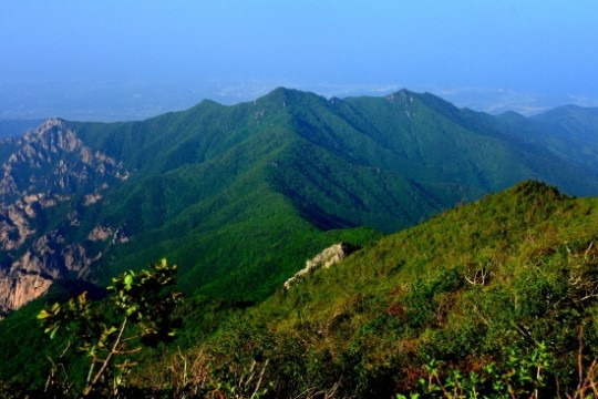 설악산 정상서 벌어진 자리쟁탈전, 이래야 하나