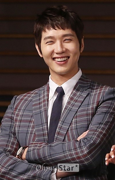 [오마이포토] 앵그리 맘 지현우, 초승달 미소에 심쿵