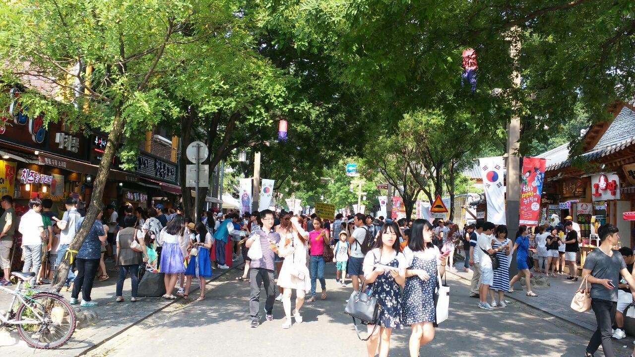 꼬치구이 내보낸다고, 한옥마을 이미지 살아날까