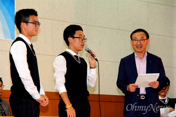 한국사 교과서 국정화 고교생 찬반 토론, 어떤 주장?