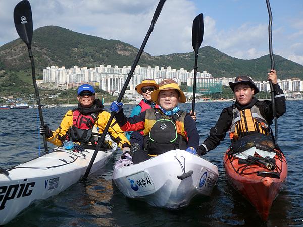 아랫도리가 젖은 아들 너무 추워요