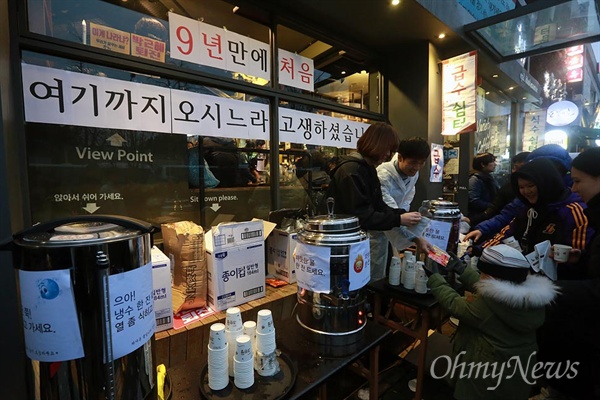 무료 보리차로 유명해진 커피공방, 원래는 아메리카노 100잔이었다