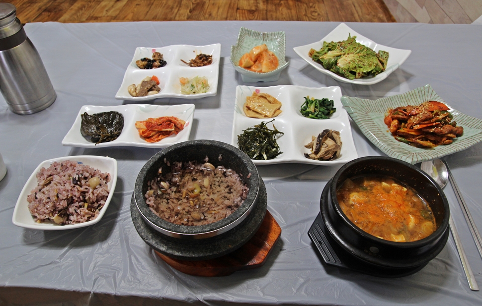옴팡지고 게미있는 남도의 참맛, 이 밥상에 다 있다