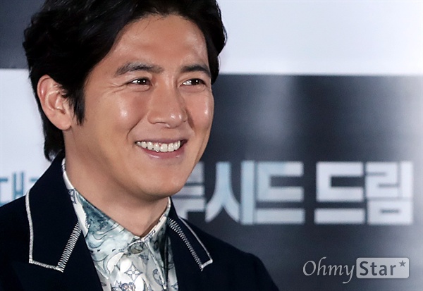 [오마이포토] 루시드 드림 고수, 팬들을 향해 웃어드림