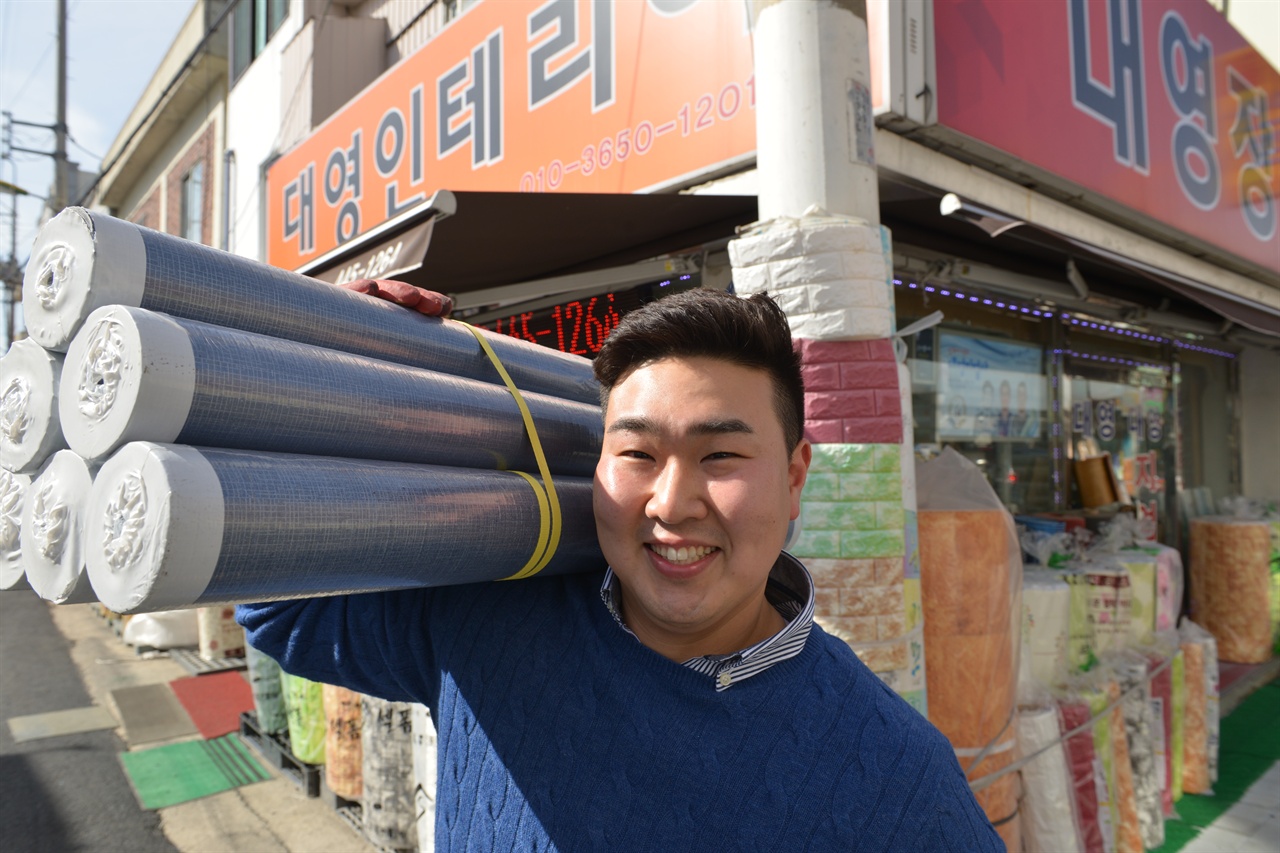 장사꾼이 이문 안 남긴다면 거짓말? 전 그냥도 줘요