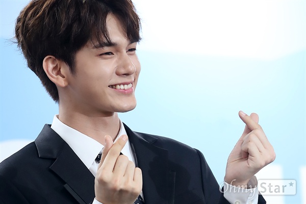 [오마이포토] 워너원 옹성우, 옹가네 최초 연예인!